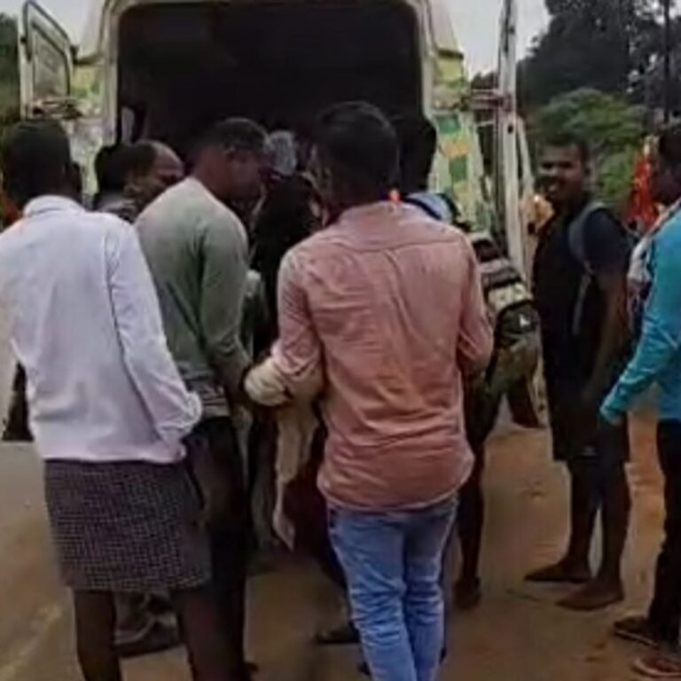 देवी दर्शन करने जा रहे श्रद्धालुओं को ट्रैक्टर ने कुचला:1 श्रद्धालु की मौत, 2 घायल, कोंडागांव में हादसे के बाद भागा ड्राइवर