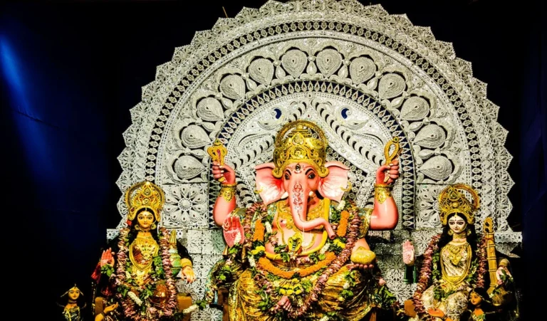Ganesh Visarjan 2025: इन नियमों से करें बप्पा की विदाई, अगले साल फिर आने की देंगे खुशी