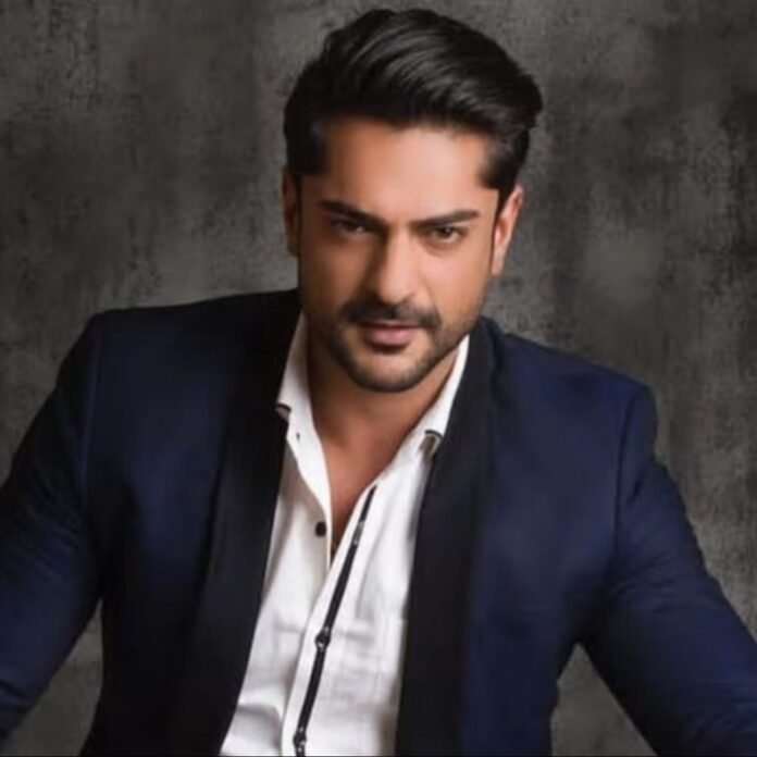 रेप केस में आशीष कपूर को जमानत:मोबाइल लोकेशन ऑन रखने की शर्त, एक्टर के वकील ने पीड़िता के नशे में होने का दावा किया