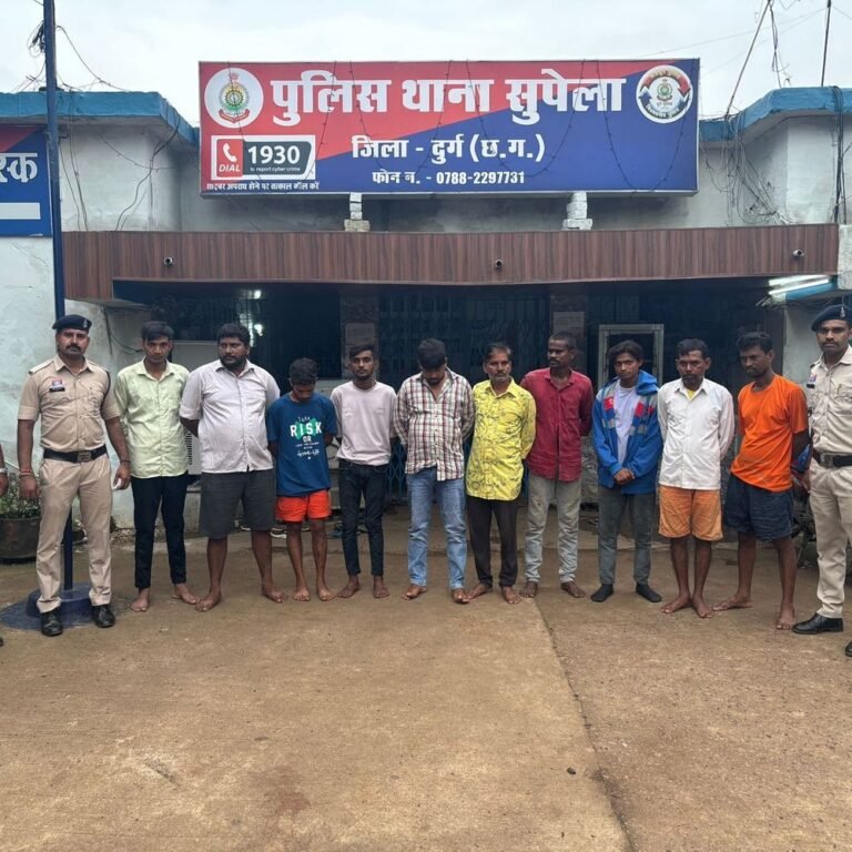 दुर्ग रेंज में अब तक की सबसे बड़ी रेड:24 घंटे में 250 ठिकानों पर रेड; गांजा-शराब का व्यापार करने वाले 200 से अधिक आरोपी पकड़ाए