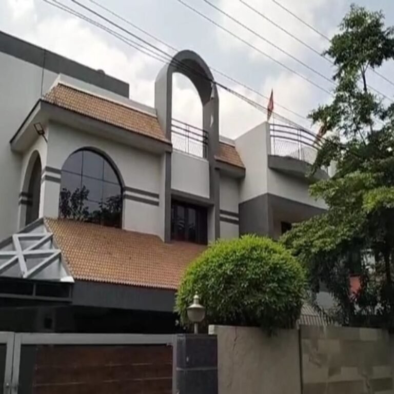 रायपुर में संजय रहेजा के घर ED की छापेमारी:बिलासपुर में सूर्यकांत के करीबी मीनाक्षी-ट्रेडर्स के ठिकानों पर छापा, सुल्तानिया-ग्रुप के ठिकानों पर घुसी टीम