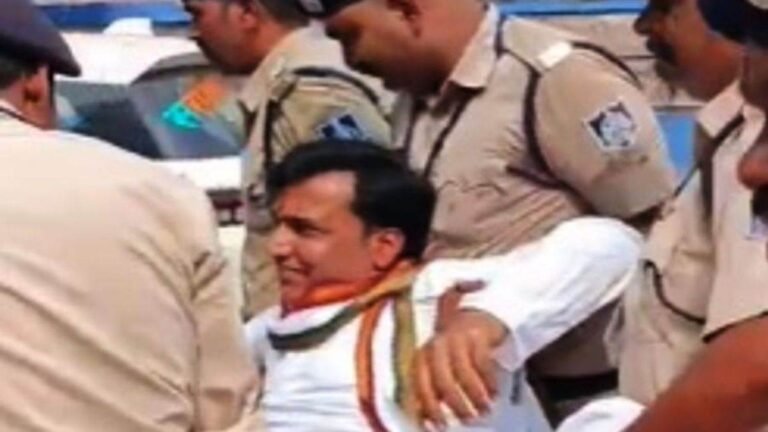 राजगढ़ में बतौर गेस्ट कांग्रेस के जिला पंचायत अध्यक्ष को पुलिस ने रोका, सीएम के कार्यक्रम स्थल तक नहीं पहुंचने दिया
