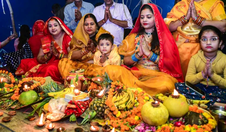 छठ पूजा की टोकरी में जरूर रखें ये 7 पवित्र फल, इनके बिना अधूरा है आपका महापर्व!