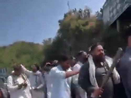 POK में प्रदर्शनकारियों ने 25 पाकिस्तानी सैनिकों को बंधक बनाया:सेना के रास्ते बंद किए; आंदोलन में 10 लोगों की मौत, 100 घायल