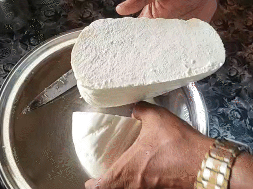 बिलासपुर में केमिकल से बन रहा नकली दूध, पनीर:होटलों-रेस्टोरेंट्स में सप्लाई, 200 रुपए किलो में बिक रहा; लीवर को कर सकता है डैमेज