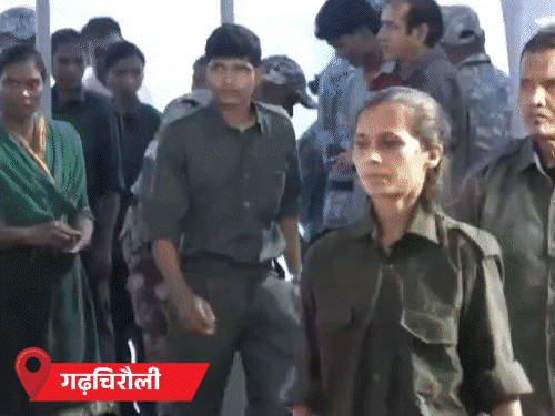 कांकेर में टॉप-लीडर राजू समेत 100 नक्सलियों का सरेंडर:बस से BSF कैंप लाए गए; सुकमा में 27 ने छोड़े हथियार, 50 लाख इनाम था