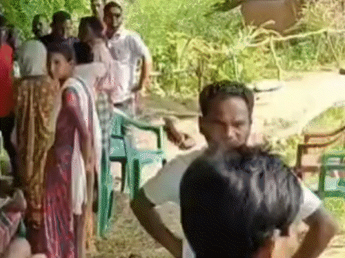 बकरी चुराने पति-पत्नी को कुल्हाड़ी से काट-डाला:रात में आसरा मांगकर घर में रुके, सोते समय हत्या की; 7 बकरियां साथ ले गए