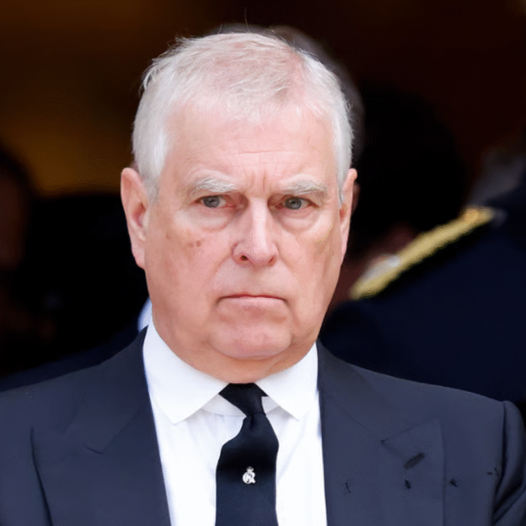 ब्रिटिश किंग चार्ल्स ने भाई को महल से बेदखल किया:राजकुमार का खिताब भी छीना, नाबालिग से रेप का आरोप लगा था