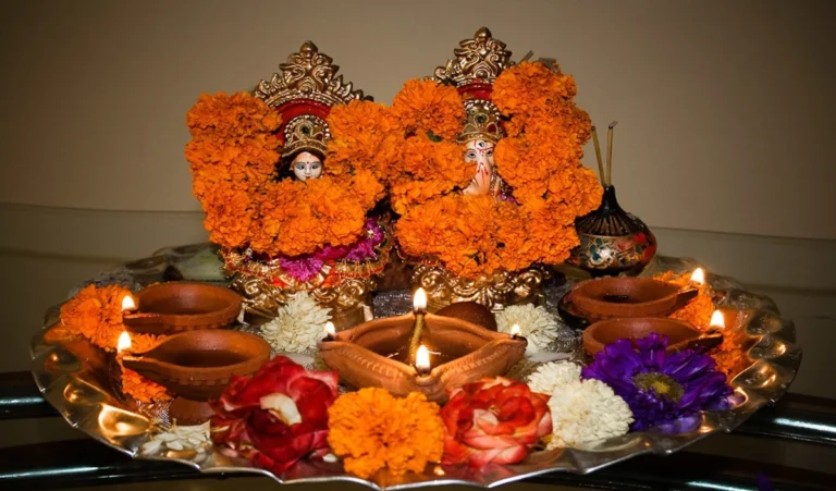 Diwali 2025 Kab Hai: धनतेरस से भाईदूज तक का पूरा दीपावली कैलेंडर, नोट करें सभी शुभ मुहूर्त