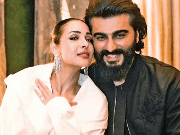 अर्जुन कपूर ने एक्स गर्लफ्रेंड मलाइका को किया बर्थडे विश:फोटो के साथ इंस्टाग्राम स्टोरी पर लिखा – “आगे बढ़ती रहो, मुस्कराती रहो…”