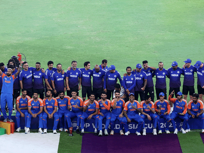 एशिया कप ट्रॉफी- BCCI ने मोहसिन नकवी को मेल भेजा:जल्द ट्रॉफी देने की मांग, नकवी नहीं माने तो ICC में शिकायत होगी
