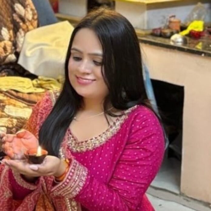 पेंड्रा में सड़क हादसे में टीचर की मौत:बेकाबू होकर पेड़ से टकराई कार, बिलासपुर में इलाज के दौरान तोड़ा दम