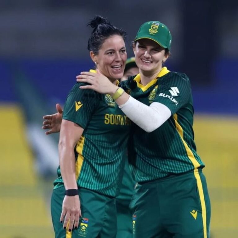 पाकिस्तान विमेंस वनडे वर्ल्ड कप से बाहर:साउथ अफ्रीका ने 150 रन से हराया; अब 3 टीमों में सेमीफाइनल के चौथे स्थान की जंग