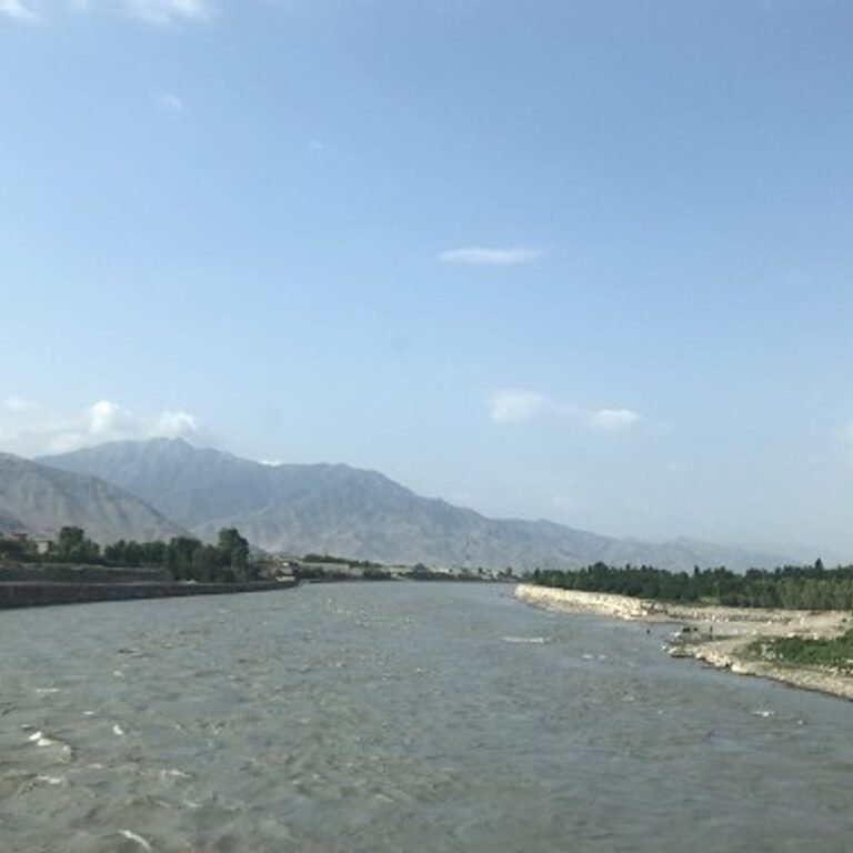 अफगानिस्तान का पाकिस्तान को पानी देने से इनकार:कुनार नदी पर डैम बनाने की तैयारी; भारत ने सिंधु जल संधि स्थगित की थी