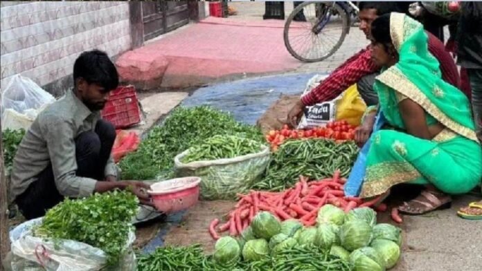 Vegetable Rate Hike: सब्जियों की कीमतें बेकाबू, सहालग में टमाटर से गोभी तक के दाम अचानक दोगुने!