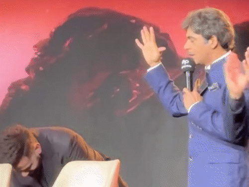 सुनील की मिमिक्री देख विराट कोहली ने पकड़ लीं पसलियां:कपिल देव की नकल पर हंसी नहीं रोक पाए क्रिकेटर, देखें वीडियो