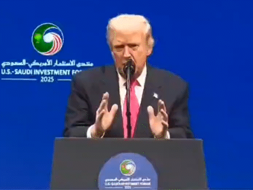 ट्रम्प बोले-350% टैरिफ की धमकी पर मोदी का फोन आया:दावा- पीएम ने कहा कि हम जंग खत्म कर चुके हैं