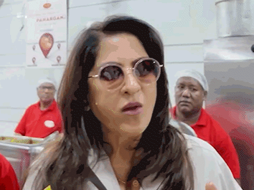 मुकेश अंबानी का 'एंटीलिया' अंदर से कैसा है?:वहां काम कर चुके कुक ने अर्चना पूरन सिंह के पूछने पर बताया