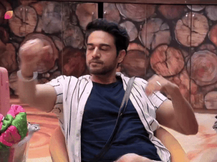 बिग बॉस-19 मेकर्स पर भड़के अमाल मलिक:गौरव खन्ना को एडवांटेज मिलने पर प्रोडक्शन से कहा- ये डर्टी ट्रिक; शहबाज का ब्रेकडाउन हुआ, छोड़ना चाहते हैं शो