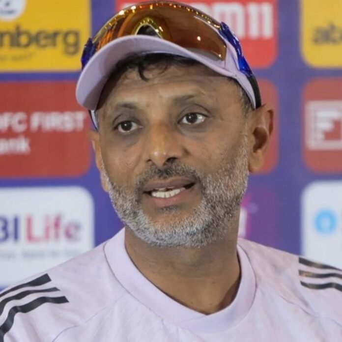 कोटक बोले-गंभीर को अपने स्वार्थ के लिए क्रिटिसाइज कर रहे:भारतीय बैटिंग कोच ने कहा- गिल के खेलने पर फैसला कल होगा; रबाडा भी बाहर नहीं