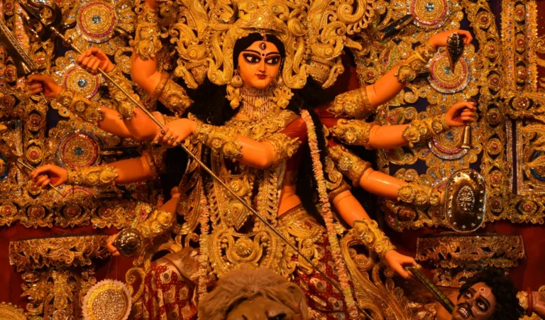 मासिक दुर्गाष्टमी आज: जानें पूजा विधि, इन गलतियों से करें परहेज, घर में आएगी सुख-समृद्धि