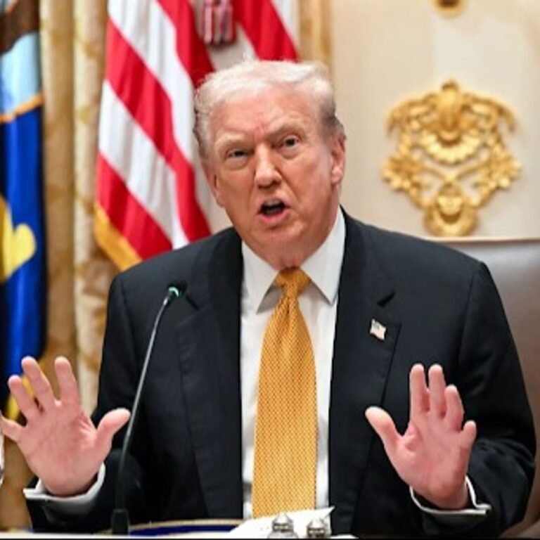 ट्रम्प बोले- टैरिफ से फायदा, गरीब अमेरिकियों को ₹1.7लाख देंगे:सरकार 37 ट्रिलियन डॉलर का कर्ज चुकाएगी; इसका विरोध करने वाले ‘मूर्ख’