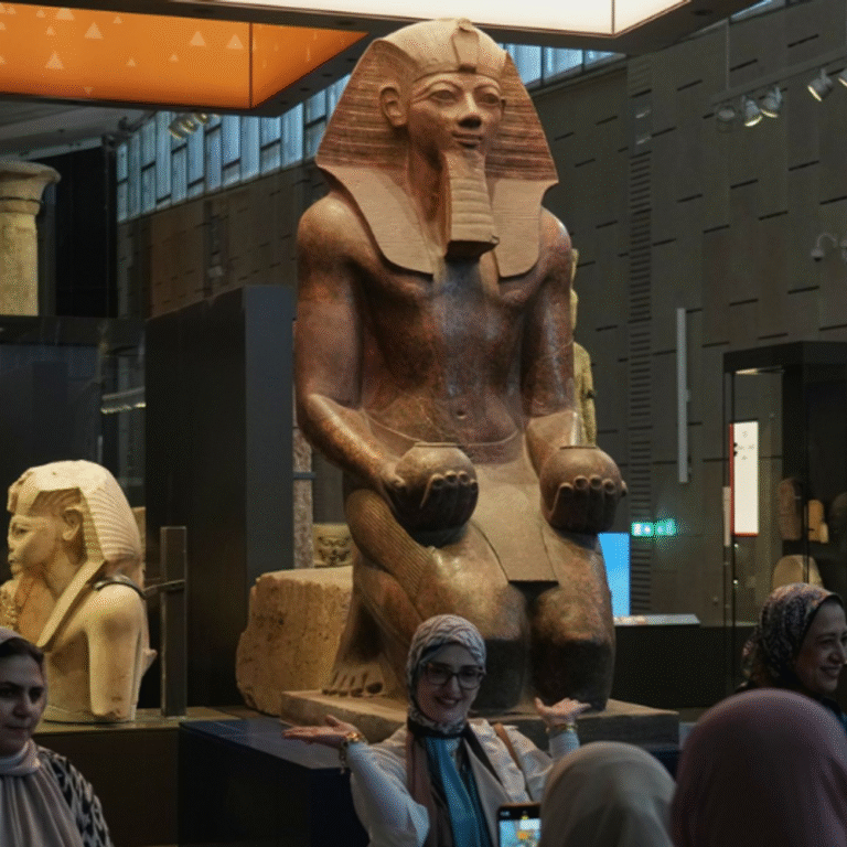 मिस्र में दुनिया का सबसे बड़ा म्यूजियम खुला:3000 साल पुरानी तूतनखामेन की कब्र रखी गई; खोजने वाले 5 लोग रहस्यमयी मौत मरे