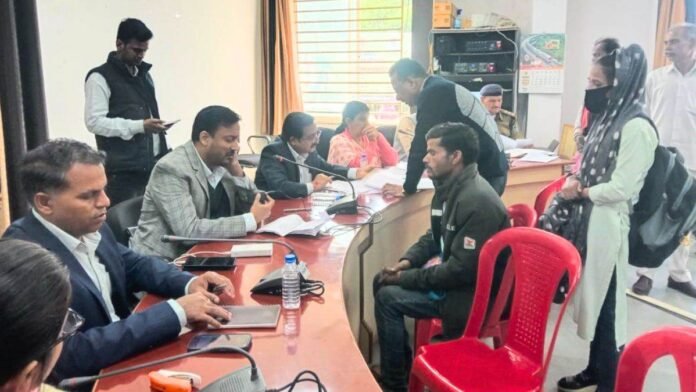 20 साल की हिंदू युवती बनना चाहती है मुस्लिम, 3 साल से पढ़ रही नमाज और कलमा; धर्म बदलने के लिए दिया आवेदन