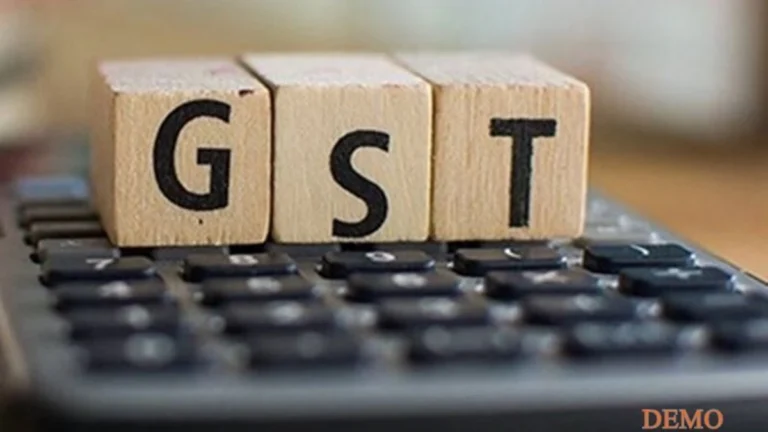 GST Audit को अधिकारियों ने बनाया धमकाने का जरिया, साइन बोर्ड की गलती पर डेढ़ लाख फाइन, आ रही शिकायतें