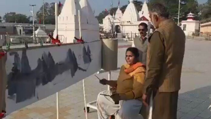 मंत्री प्रहलाद पटेल की बेटी ने शुरू की नर्मदा परिक्रमा, 7 KM लंबा पेंटिंग बनाएंगी प्रतिज्ञा
