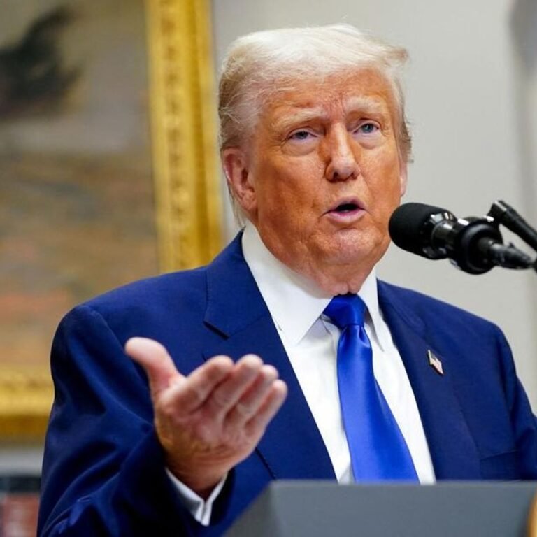 ट्रम्प के गोल्ड कार्ड के खिलाफ 20 राज्यों का मुकदमा:कहा- डॉक्टरों-शिक्षकों की कमी बढ़ेगी; वीजा के लिए ₹9 करोड़ फीस वसूल रहा अमेरिका