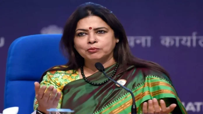 डॉलर के मुकाबले रुपये का गिरना समस्या नहीं, रणनीति है... भाजपा नेता मीनाक्षी लेखी ने समझाया ये 'अर्थशास्त्र'