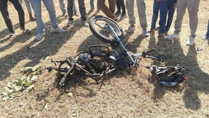 सीहोर में कुओं में ब्लास्टिंग के लिए बाइक से डेटोनेटर ले जा रहा था युवक, धमाके से उड़ गए परखच्चे