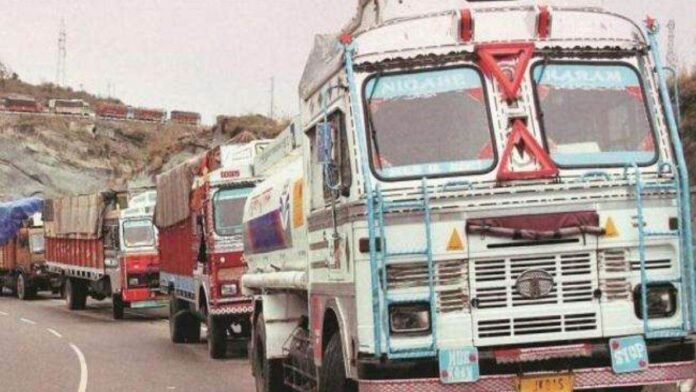 खंडवा-इंदौर मार्ग पर 5 जनवरी तक सुबह 6 बजे से रात 10 बजे तक भारी वाहनों पर रोक, जानिए वैकल्पिक रास्ता