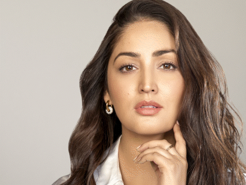 फिल्म प्रमोशन के लिए पेड PR ट्रेंड पर भड़कीं यामी:धुरंधर के रिलीज से पहले पोस्ट लिख निकाला गुस्सा, एक्ट्रेस के सपोर्ट में आए ऋतिक रोशन