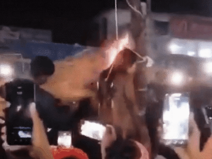 बांग्लादेशी हिंदू युवक की हत्या मामले में 6 और गिरफ्तार:अबतक 18 हिरासत में; भीड़ ने पीटकर हत्या की, फिर पेड़ से लटकाकर जलाया था