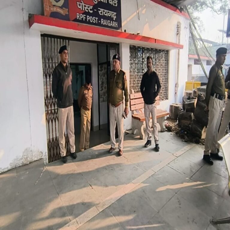 RPF जवान ने हेड कॉन्स्टेबल को मारी गोली…मौत:सिर पर 4 राउंड फायरिंग; रायगढ़ आरपीएफ पोस्ट में ड्यूटी के दौरान विवाद में हत्या