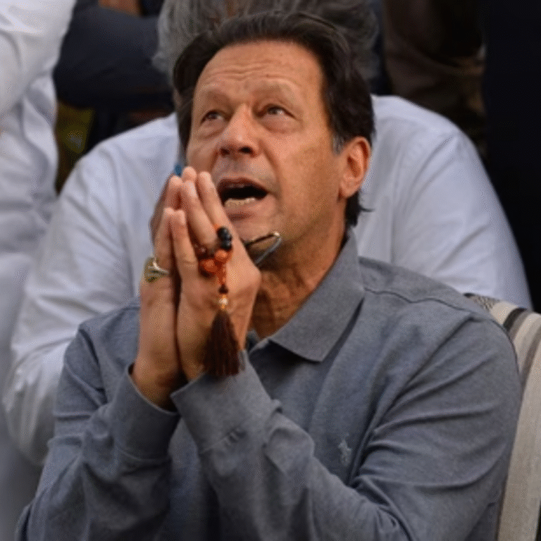 पाकिस्तानी सेना बोली- इमरान मानसिक रूप से बीमार:वे गद्दारों की भाषा बोल रहे, देश के खिलाफ नरेटिव बना रहे; ढाई साल से जेल में बंद