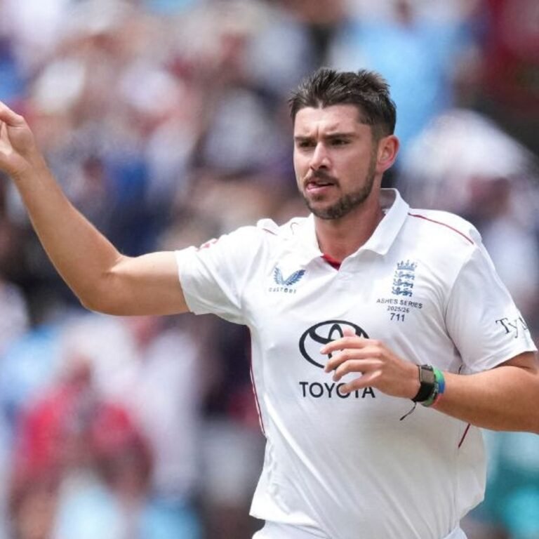 एशेज, मेलबर्न टेस्ट में ऑस्ट्रेलिया 152 रन पर ऑलआउट:5 बल्लेबाज दहाई का आंकड़ा नहीं छू सके; इंग्लैंड भी लड़खड़ाया, 4 विकेट गिरे