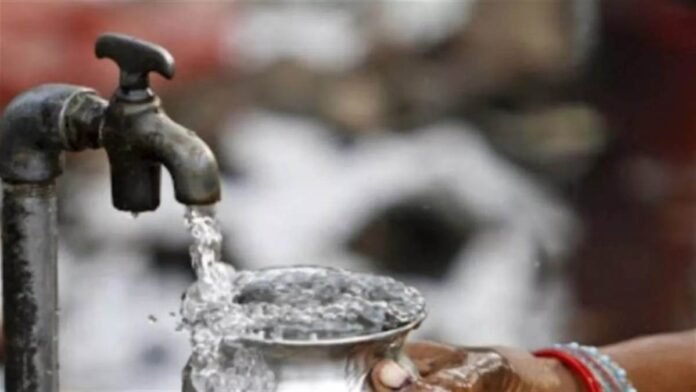 इंदौर के इन क्षेत्रों में पेयजल स्रोत की होगी जांच, कलेक्टर ने दिया क्लोरीनीकरण का आदेश