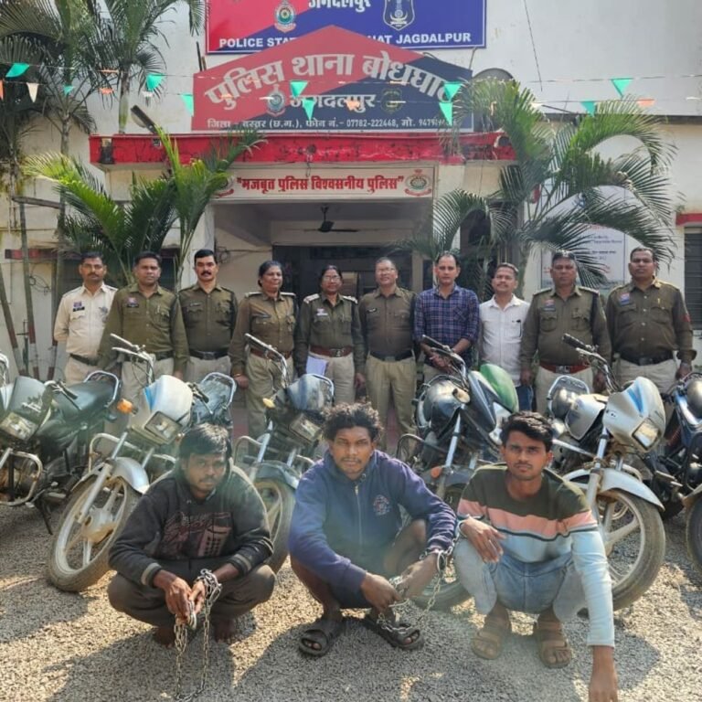 मोटरसाइकिल चोरी करने वाले दो युवक पकड़ाए:5 बाइक भी की गई बरामद, दोनों को भेजा गया जेल