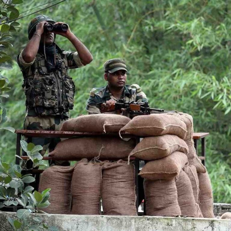 छत्तीसगढ़-तेलंगाना सीमा पर मुठभेड़..कई नक्सलियों के मारे जाने की खबर:DRG जवानों-नक्सलियों के बीच गोलीबारी जारी; कई हथियार भी मिले