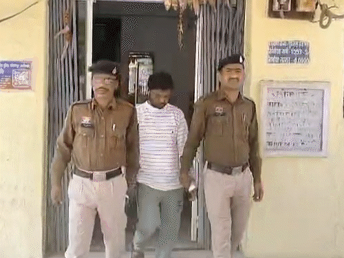 जशपुर में 6.55 करोड़ का धान गायब, मास्टरमाइंड गिरफ्तार:प्रबंधक MP से कोरबा तक छिपता रहा,4 अब भी फरार; 20,586 क्विंटल धान कम मिला था