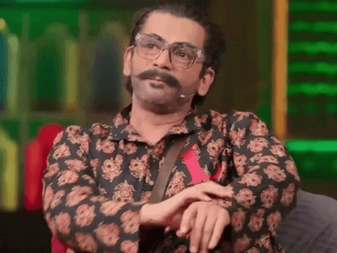 सुनील ग्रोवर की मिमिक्री पर आमिर खान ने दिया रिएक्शन:कहा- लगा खुद को देख रहा हूं, कॉमेडियन ने जया बच्चन के बयान पर भी ली फिरकी