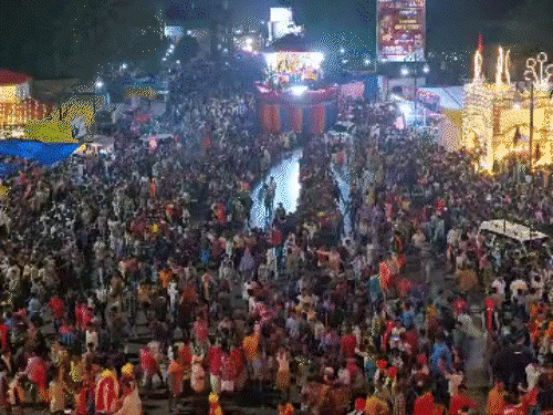 छत्तीसगढ़ का नया कैलेंडर...107 छुट्टियां मिलेंगी:18 पब्लिक और 28 जनरल हॉलिडे, युवा महोत्सव से लेकर बस्तर दशहरा तक; पढ़िए अवकाश और खास इवेंट कहां