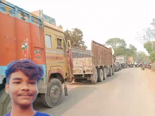 12वीं के छात्र ने लगाई फांसी, लिखा-मुझे न्याय नहीं मिला:प्रिंसिपल-टीचर के कारण डिप्रेशन में हूं, इन्हें माफी नहीं मिलनी चाहिए; परिजनों ने किया चक्काजाम