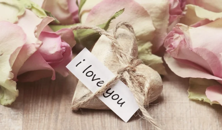 Love Horoscope For 1 January 2026 | आज का प्रेम राशिफल 1 जनवरी | प्रेमियों के लिए कैसा रहेगा आज का दिन