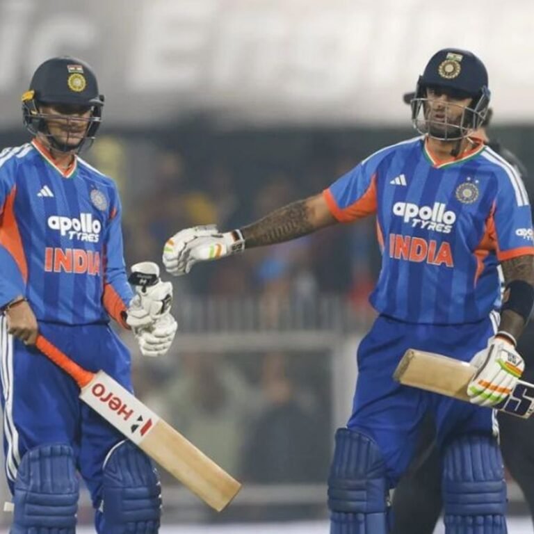 ICC टी-20 बैटिंग रैंकिंग में अभिषेक शर्मा टॉप पर बरकरार:कप्तान सूर्यकुमार की टॉप-10 में वापसी, ऑलराउंडर्स में हार्दिक को एक स्थान का फायदा