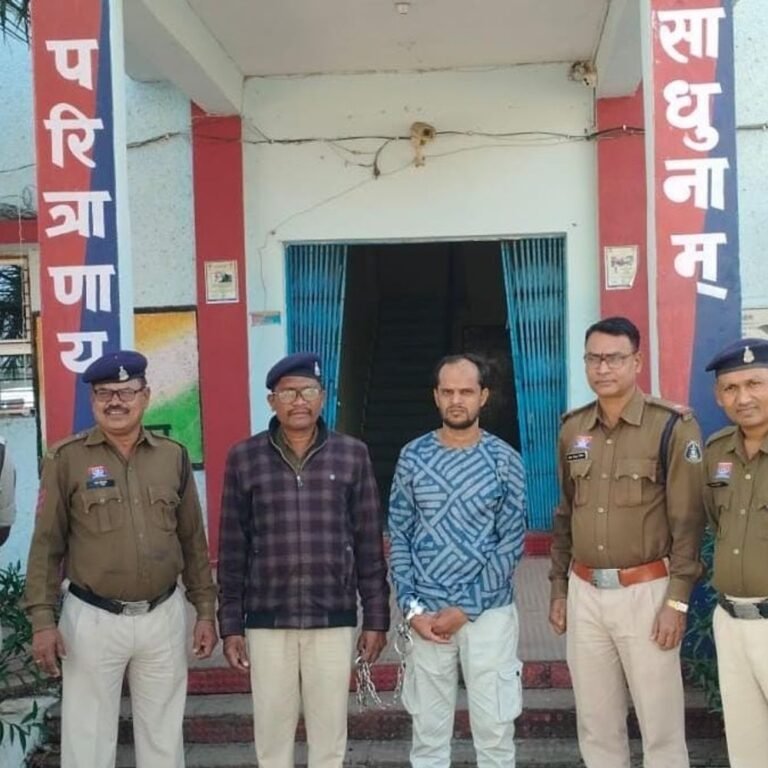 बलौदाबाजार में जमीन-शेयर ट्रेडिंग ठगी का आरोपी गिरफ्तार:8.11 लाख रुपए लेकर भी नहीं कराई जमीन रजिस्ट्री