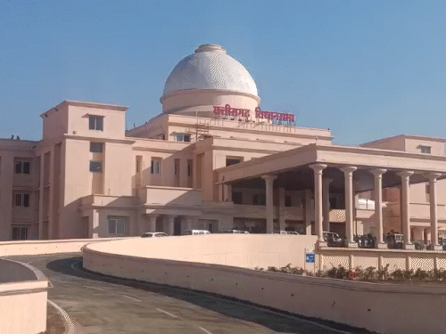 विधानसभा में गूंजेंगा कस्टोडियल डेथ-रेव पार्टी और मेकाहारा का मुद्दा:108 एम्बुलेंस से लेकर रोजगार और शराब दुकानों के आवंटन का मुद्दा भी उठेगा